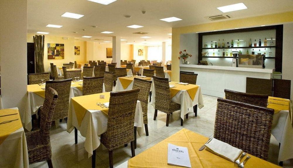 Hotel Club Ravezzo Лидо-Марини Экстерьер фото